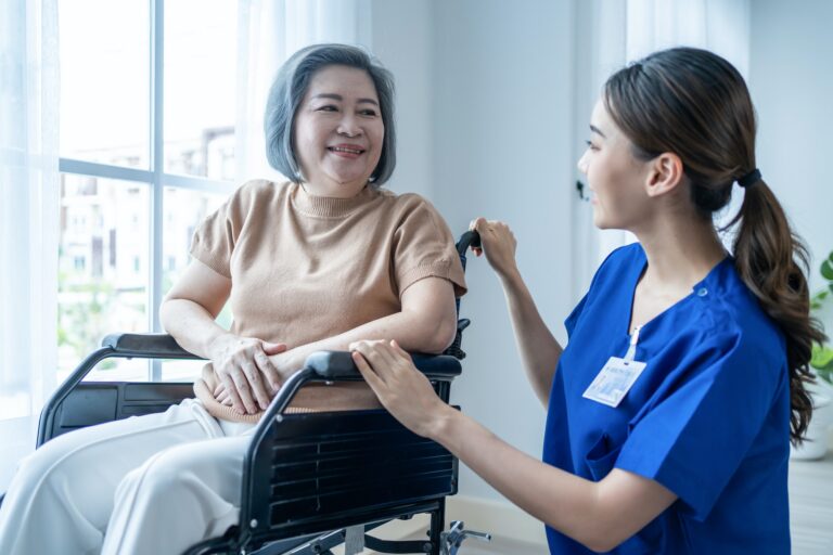 6 Reasons Why In-Home Assistance Is The Future Of Elderly Support