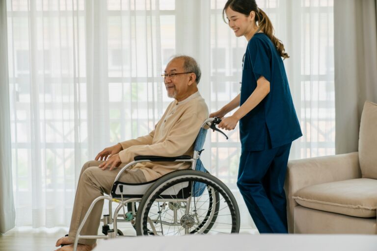 Understanding the Benefits of In-Home Care for Older Loved Ones